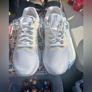 Women’s Nike size 10 sneakers